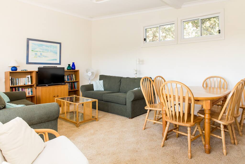 lounge and dining