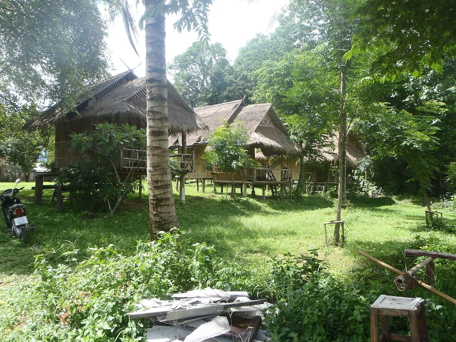 The bungalows on the river