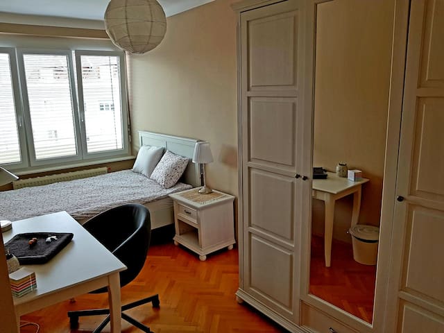 Feel at Home (1 room/2 people)