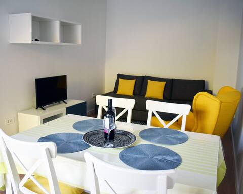 Top Airbnb: Brelinn Apartment - New, Modern, by the Beach in Pisak