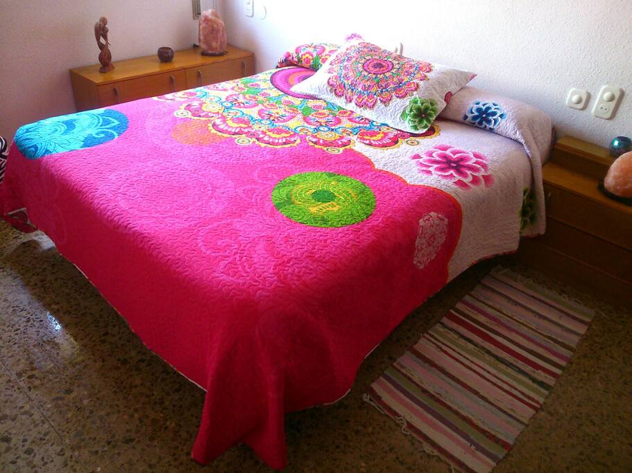 Habitación y Cama Grande