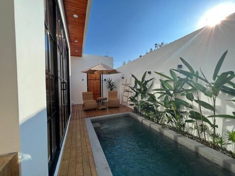 Ycasa Villa 1 - One-Bedroom Suite with Pool & Tub