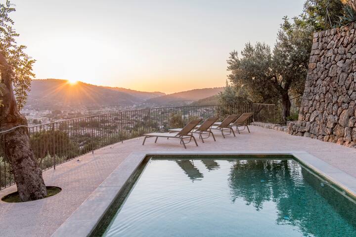 Bi-level Exclusive Villa Overlooking Soller Valley gallery image 3