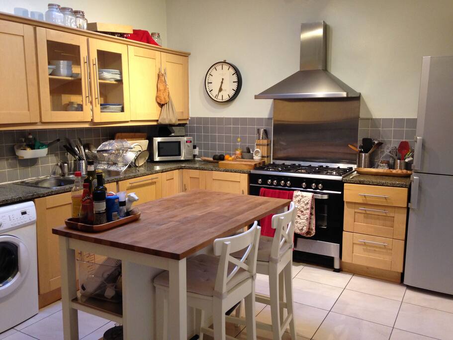 Kitchen - breakfast included!