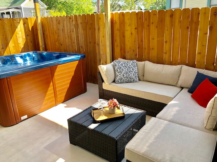 Private Unit-alamodome-hot Tub-1 Mile-riverwalk - San Antonio, TX