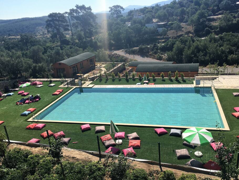 Main pool of the complex.Guests in the villas can use free of charge.