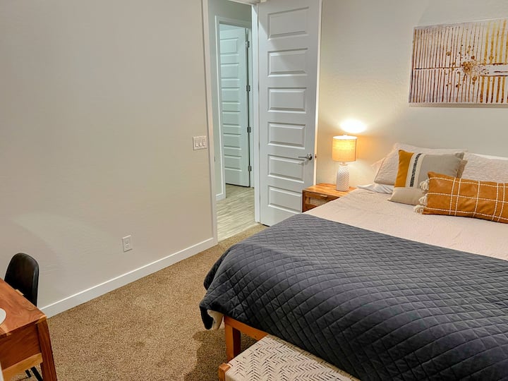 Spálňa s manželskou posteľou