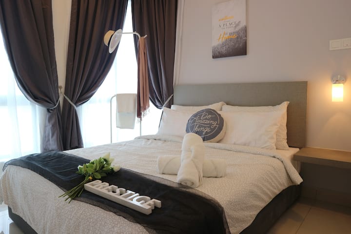 Prestige Sky 3BR (B10-1)  Astro & Free WiFi - Condominiums for 