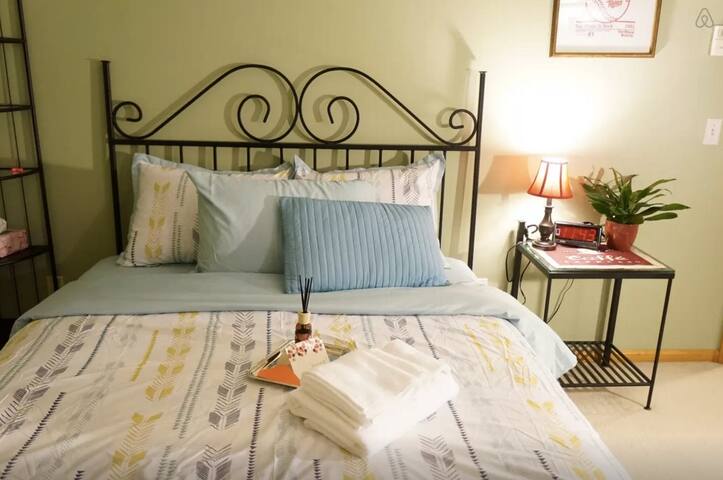 Large and Clean 1BR