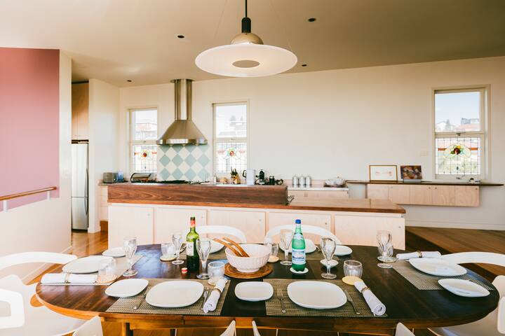 Coastal Elegance Penthouse @ Coogee Beach gallery image 5