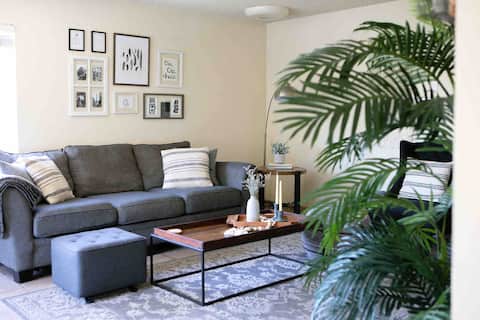 Bright Modern Apartment w/ Garden view in SW Area