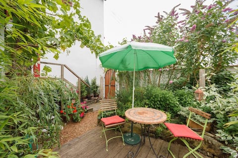 Top Airbnb: Bright apartment with garden. in Ludwigshafen Am Rhein