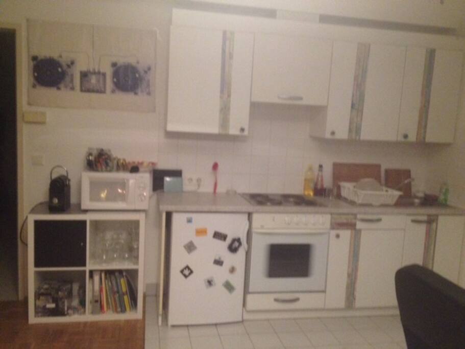 Küche, mit zugehörigen Inventar.