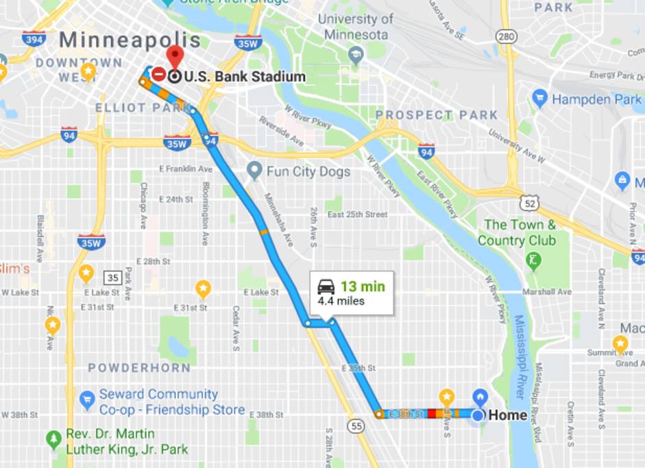 Less than 5 miles from the Stadium!!