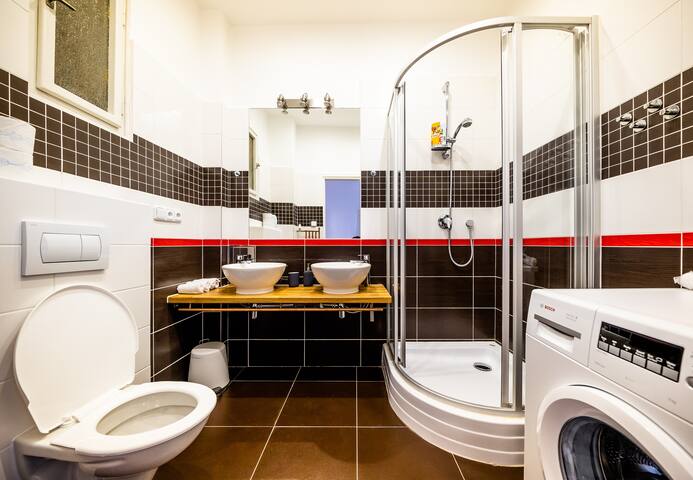 4BR+2BATH Prague AUTHENTIC at Historical center gallery image 4