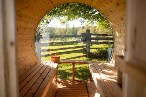 Private Lake Farmhouse | Hot Tub | 4 Season