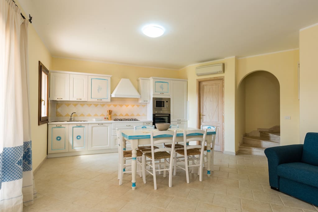 cucina e sala da pranzo/kitchen and dining room