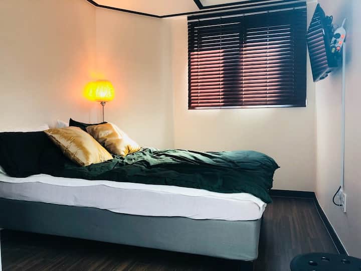 Lynn C Seoul station walk to 8min Houses for Rent in Seogyedong