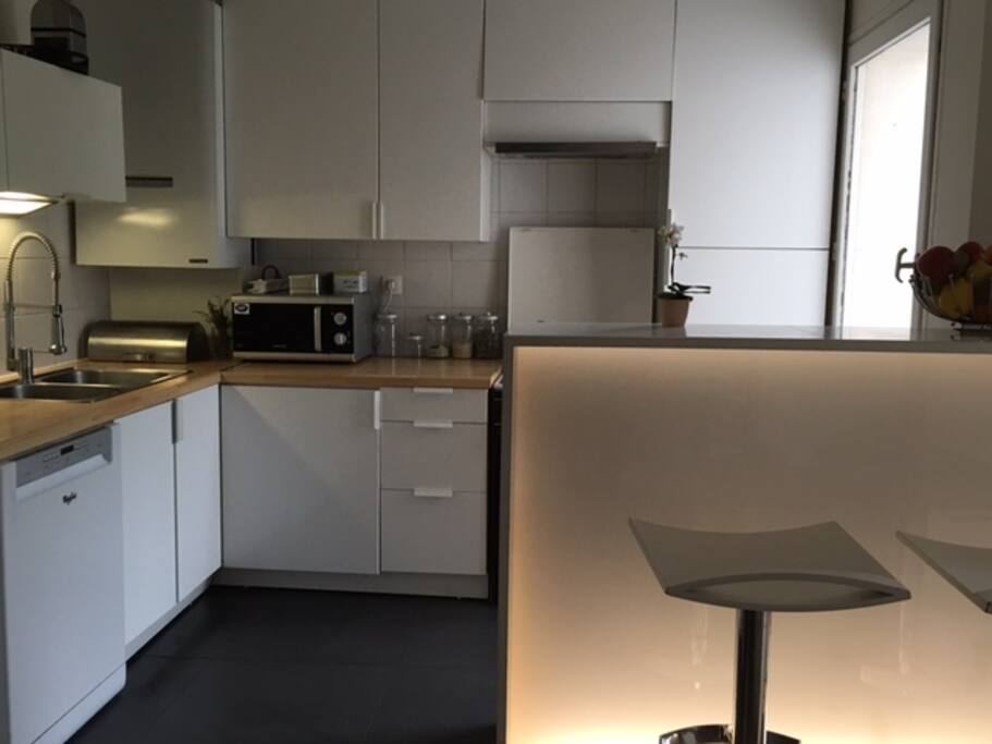 Cuisine lave vaisselle micro onde nespresso