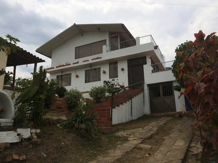 Finca Con Excelente Vista Y Clima - La Mesa