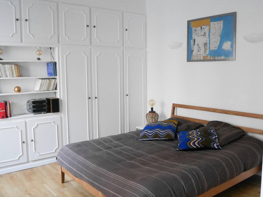 Queen Size Bed- 160x200cm