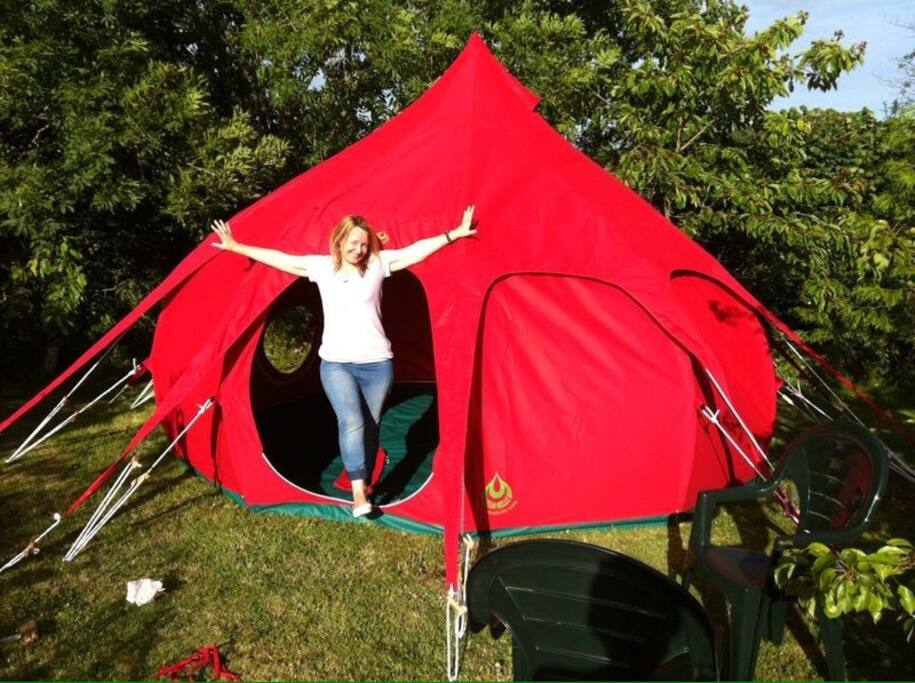 Can accommodate larger tents