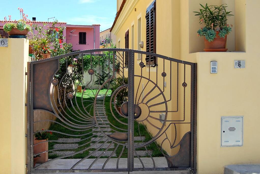 Ingresso dalla strada