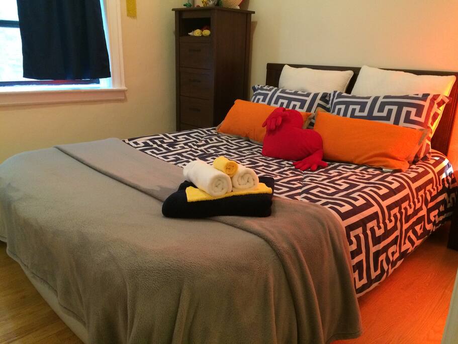 Soft lush linens with hypoallergenic pillows.
