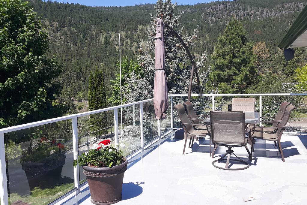 upstairs deck
