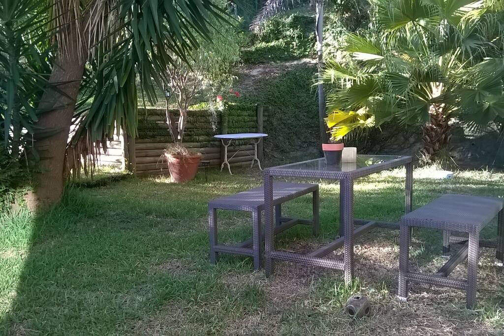 jardin ensoleillé