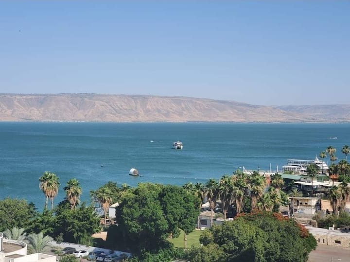 Apartment with incredible views of the Sea of Galilee Condominiums