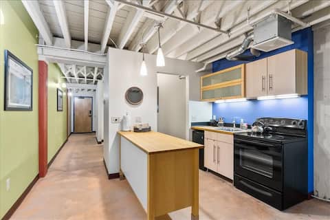Chic Off Grid Apt in the Heart of Dtwn Billings!