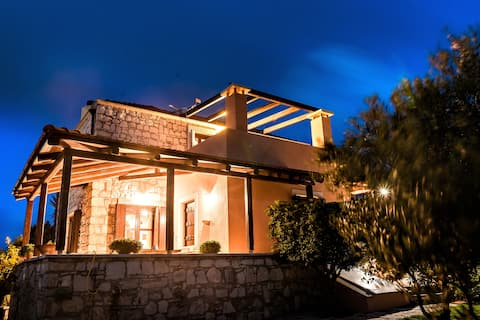 Fyllosia Villa – Amazing Views near Knossos Palace