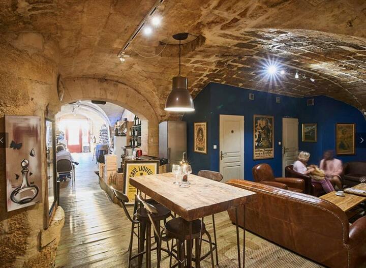 Ground Flr Dble Bed En Suite In The Heart Of Blaye - Blaye