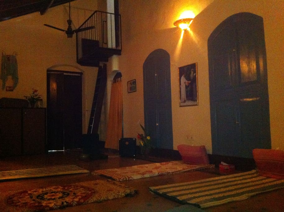 MADgroup meditation room/hallway