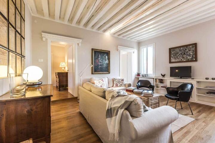 bright house gallery image 2