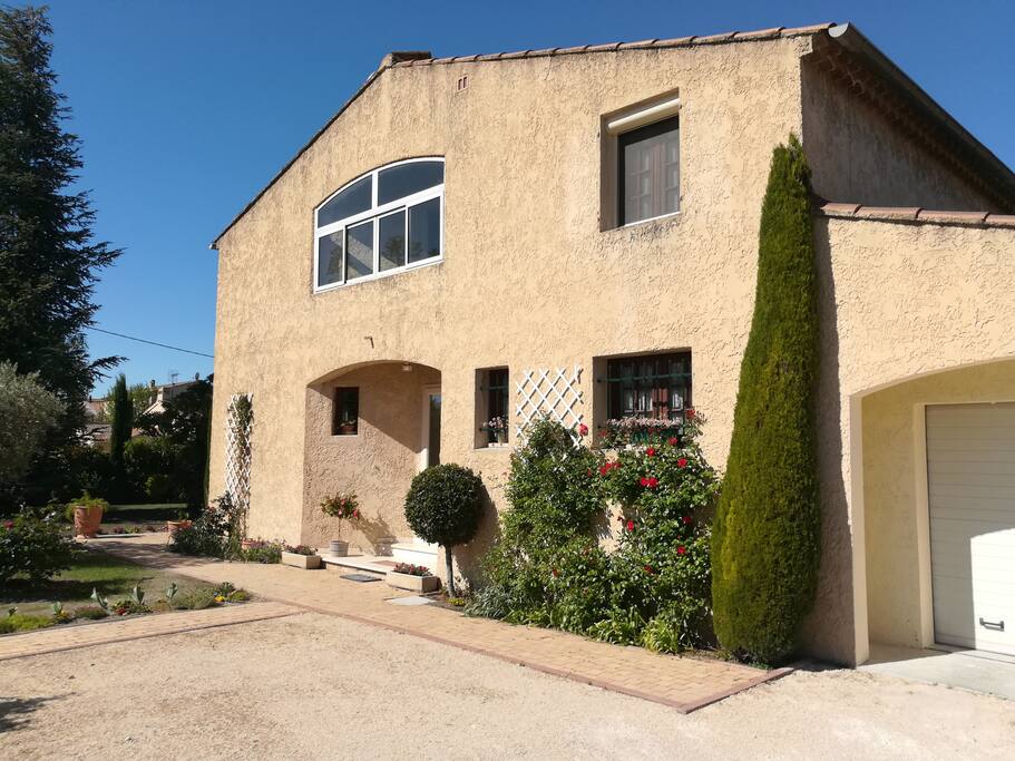 Façade est