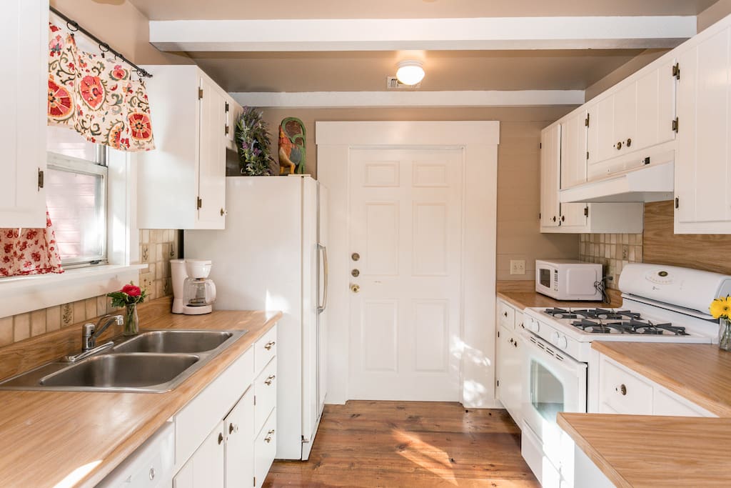 Full Kitchen