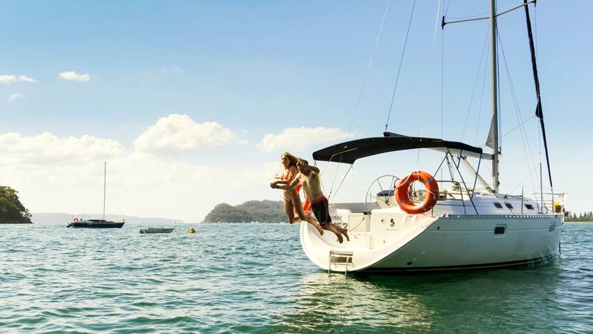 Taylor Made Escapes – Overnight Yacht Stay gallery image 5