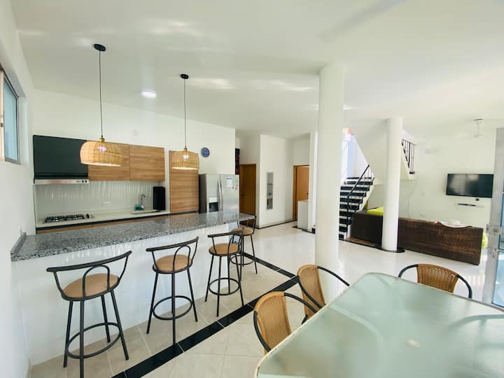 Moderna Casa Q - Sol, Piscina Privada Y Bbq - Melgar