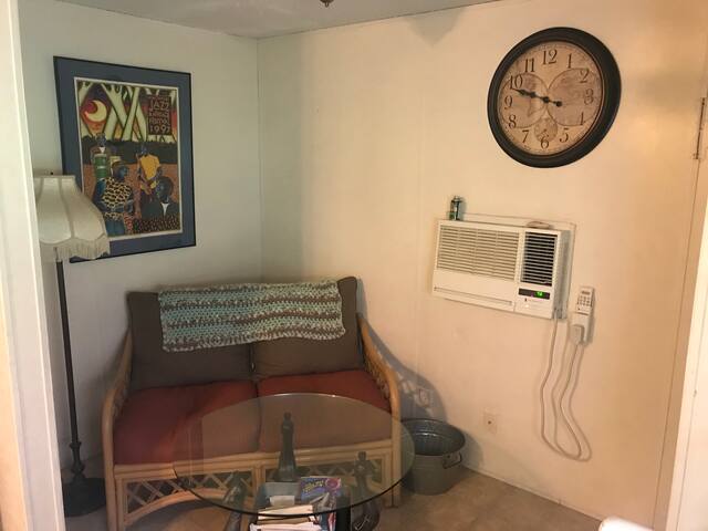 "cottage on the plantation"