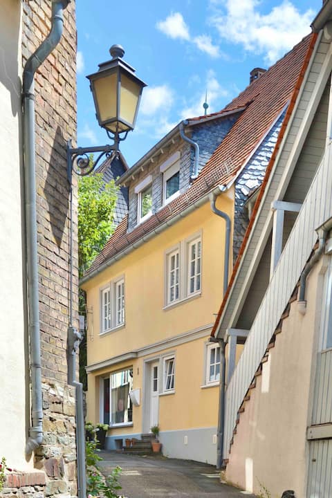 Old Town House near Kronberg Academy | 2 BR