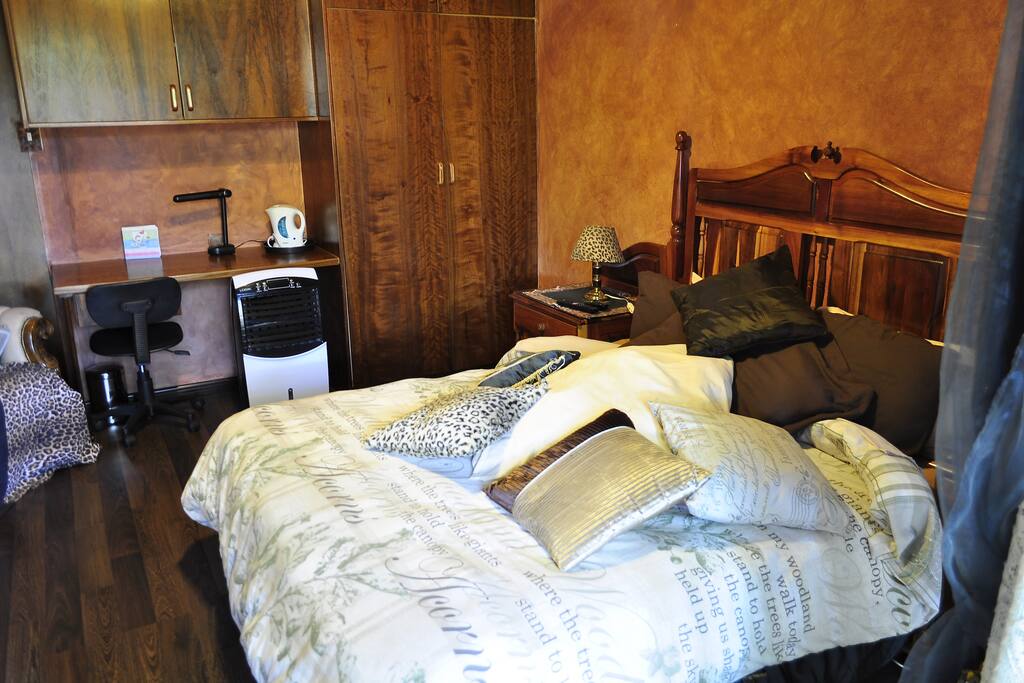 Wooden furniture, cozy - double bed, en-suite