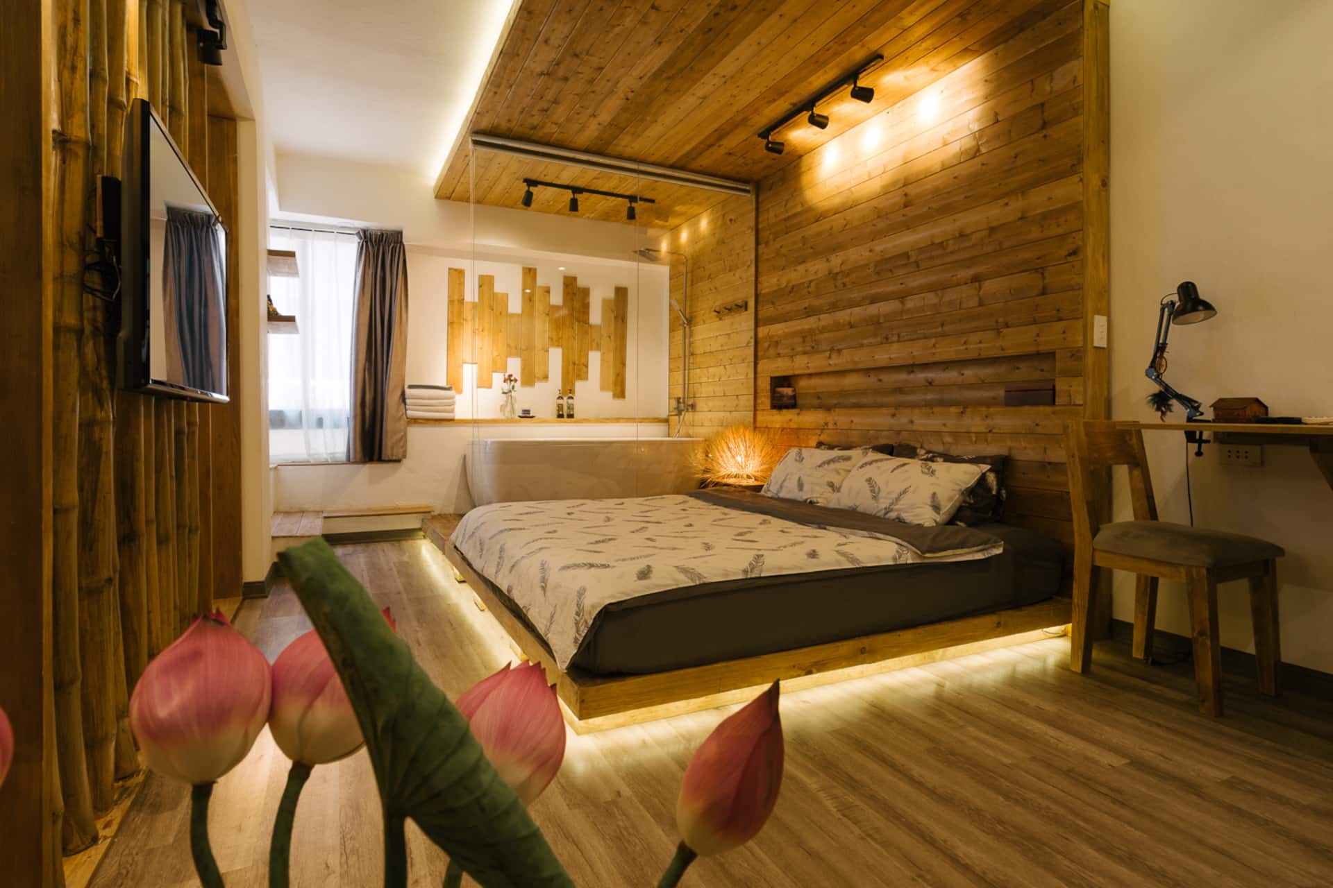 HanoianHearths - HV3 - Lotus Home - Cozy - Netflix