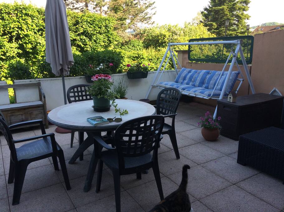 Terrasse sud-est en fin d'après-midi