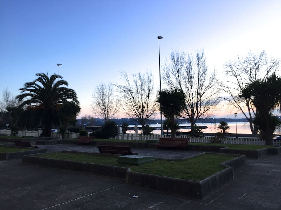 Jardin y vistas al mar