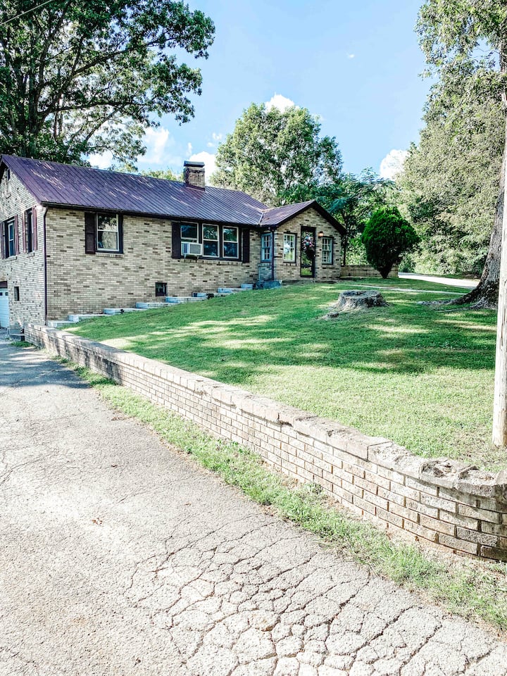 McKee Vacation Rentals & Homes Kentucky, United States Airbnb