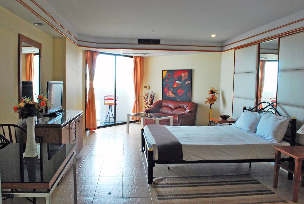 Spacious 44 sq.m. studio room with bathroom and kitchen
