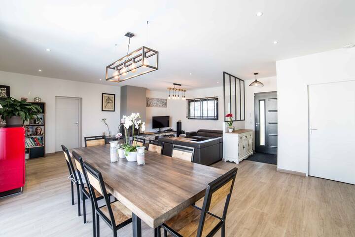 Luxuous house, 15 minutes far from Bordeaux center gallery image 5