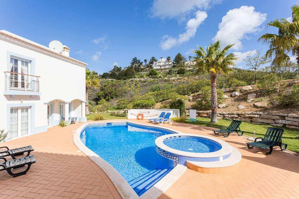 Shared pool area